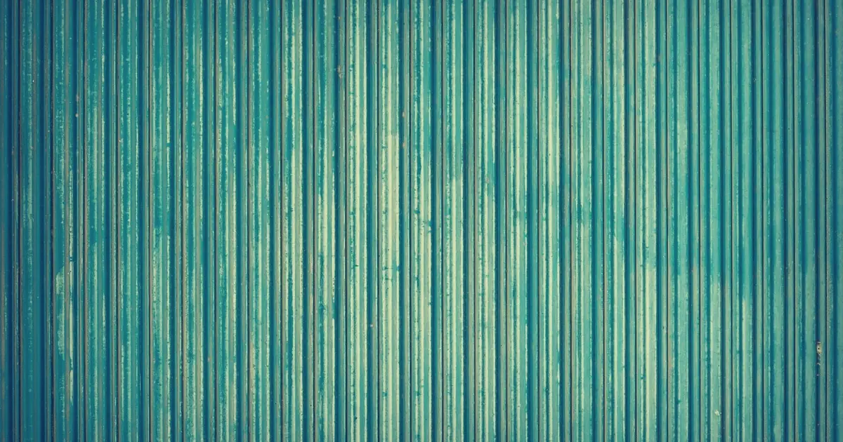 Farbige Metall-Fassadenpaneele