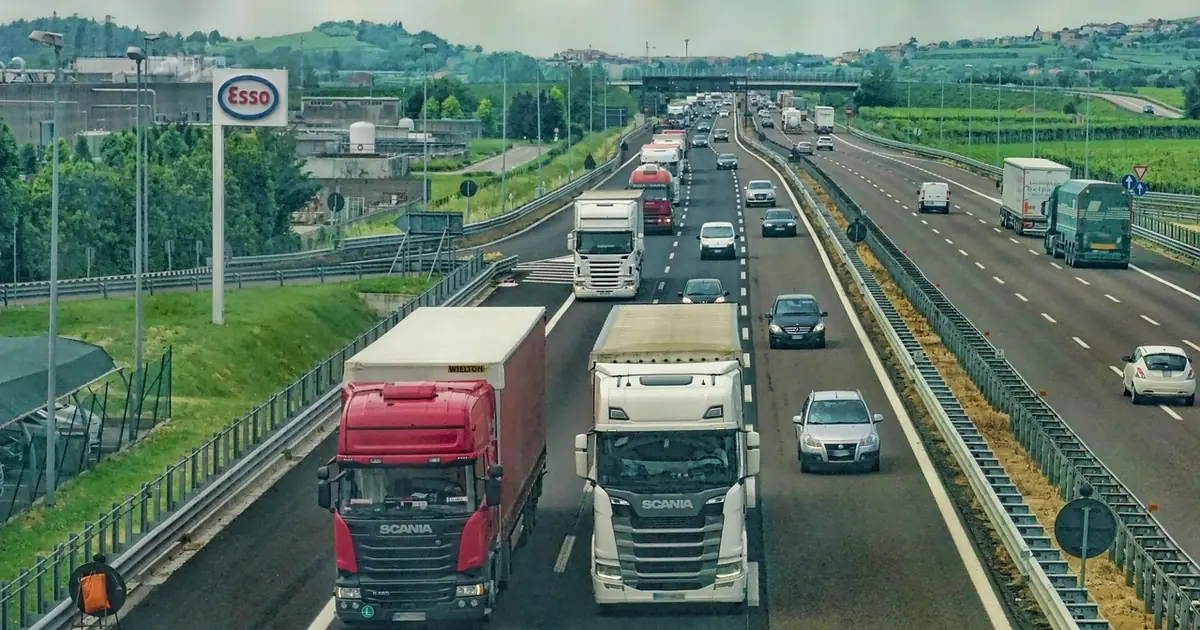 Lkw auf der Straße